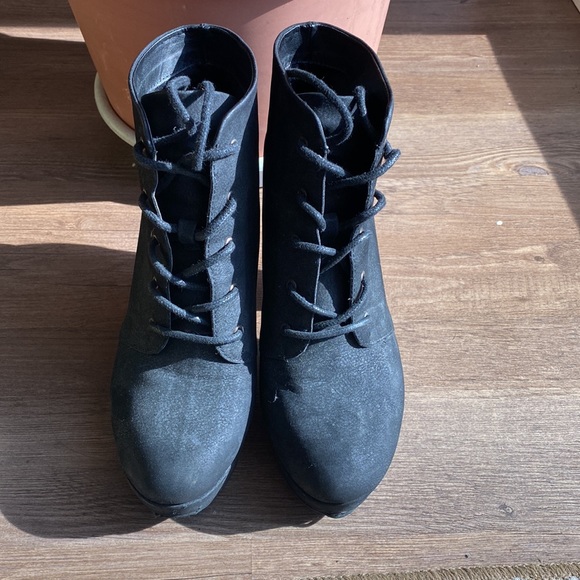 Platform black boots faux suede wooden block heel lace up fall booties - Picture 2 of 8